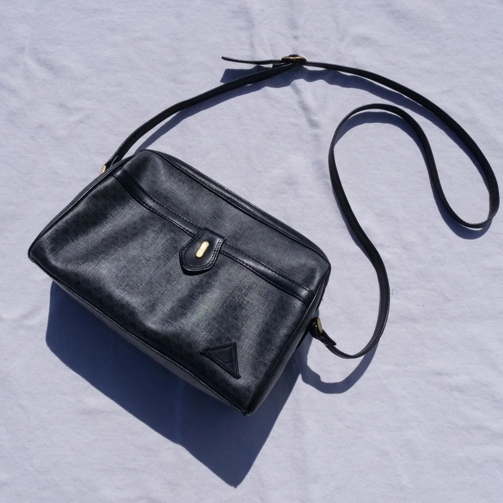 Vintage 80s Liz Claiborne crossbody bag
